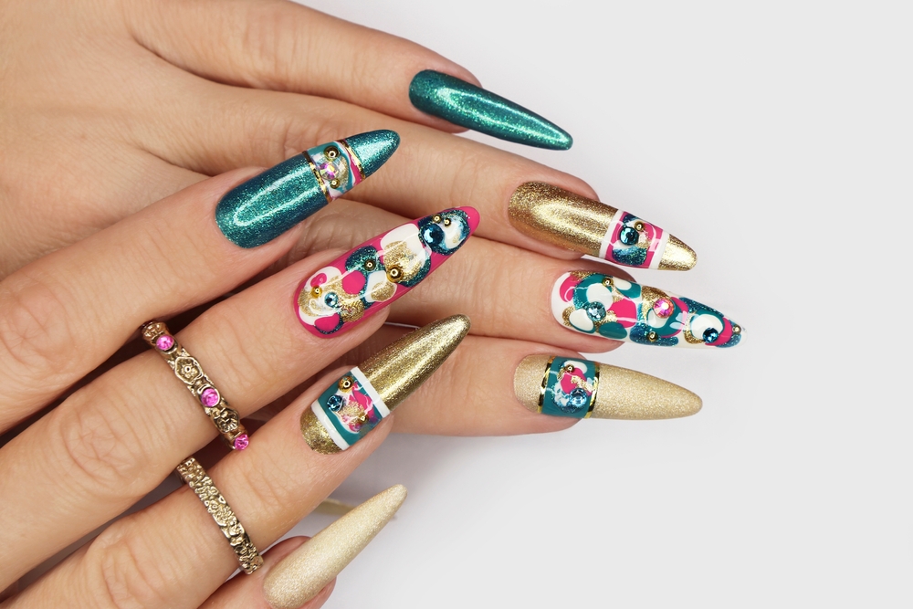 Arte delle Unghie Acriliche Fai-da-te: Consigli Esperti per Manicure Stile Salone Arte delle Unghie Acriliche Fai-da-te: Consigli Esperti per Manicure Stile Salone
